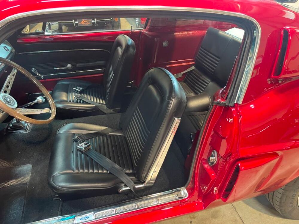 Mustang FASTBACK 1967 occasion 84150 Jonqui&egrave;res