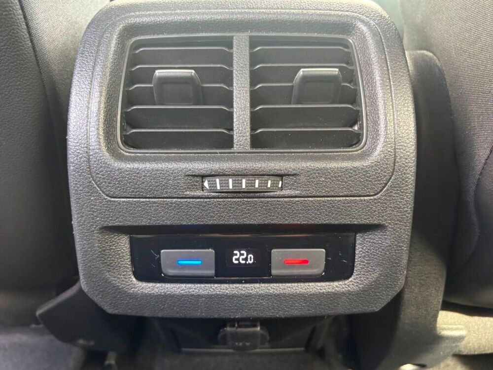 Touran III 2.0 TDI 150 DSG7 COMFORTLINE GPS JA17 CarPlay 5PL 1&egrave;re M 2022 occasion 33700 M&eacute;rignac