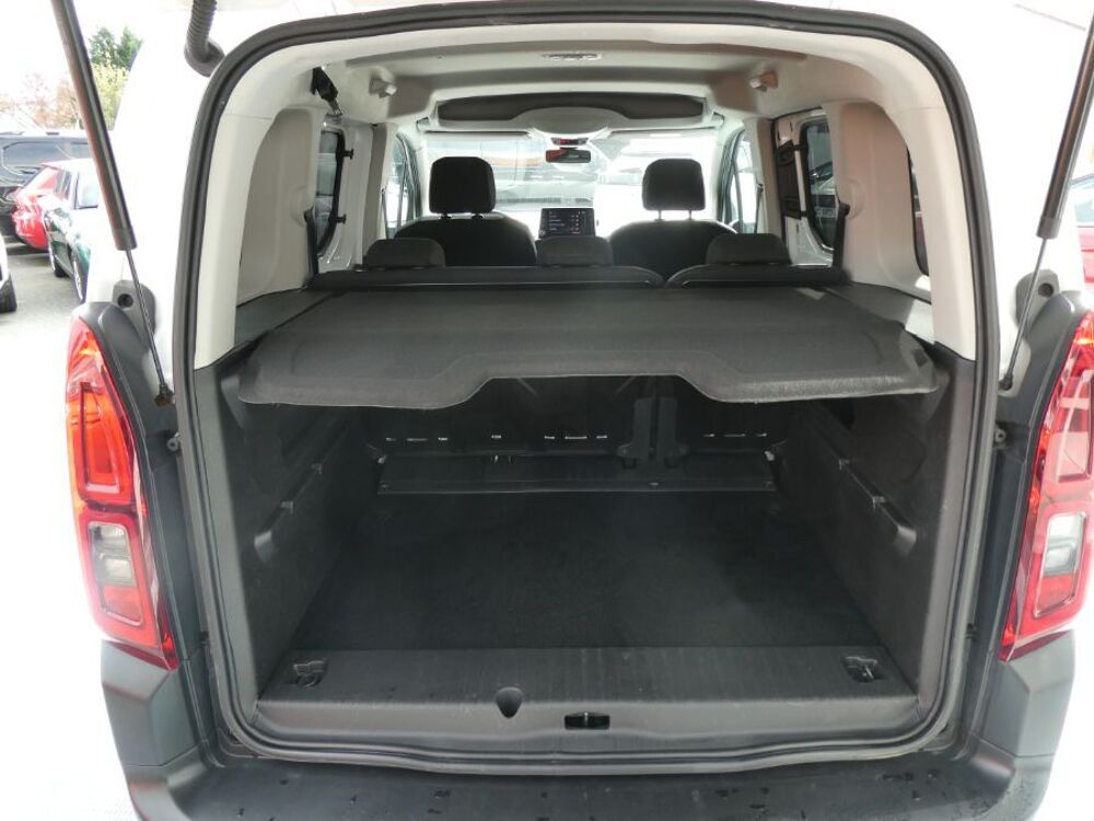 Divers 1.5 DIESEL 100 BVM6 EDITION CarPlay Radar Privacy Glass 2022 occasion 33700 M&eacute;rignac