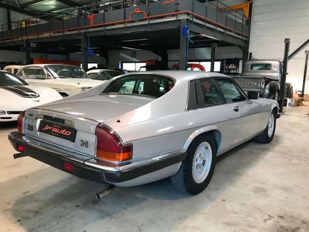 XJS COUPE 3.6 1990 occasion 84150 Jonqui&egrave;res