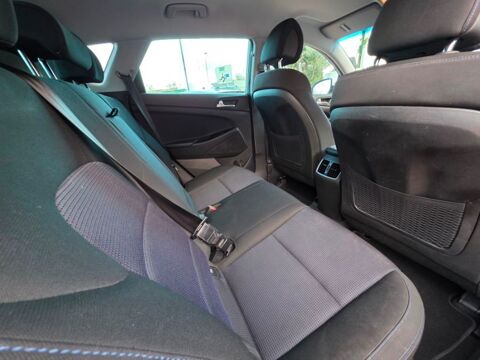 Tucson III 1.7 CRDI 115 BVM6 NAVI PACK Camera SC 2017 occasion 33700 M&eacute;rignac