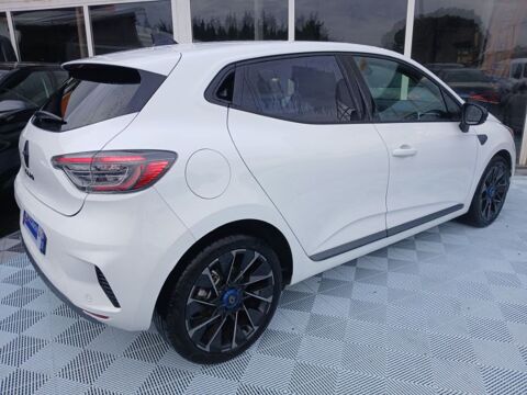 Clio V V 1.0 TCe 90 BVM6 ESPRIT ALPINE GPS 9.3 Cockpit JA17 2025 occasion 33700 M&eacute;rignac