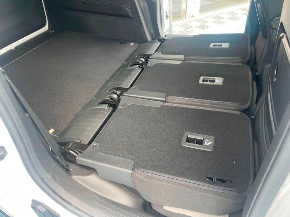 Berlingo 1.5 BlueHDi 130 EAT8 N1 MAX Camera 3 Si&egrave;ges Arr. 2026 occasion 33700 M&eacute;rignac