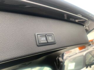 Q2 New 35 TDI 150 S-Tronic S LINE Int+Ext JA19 Camera Key Less 2024 occasion 33700 M&eacute;rignac