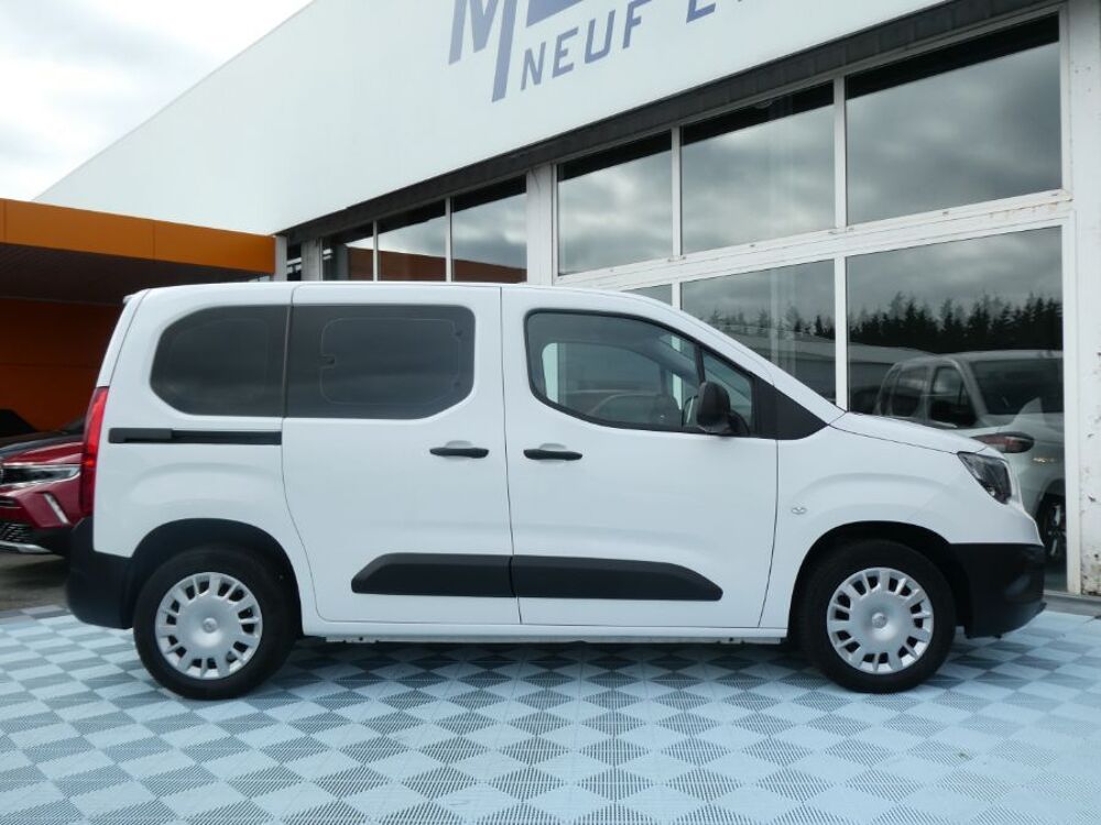 Divers 1.5 DIESEL 100 BVM6 EDITION CarPlay Radar Privacy Glass 2022 occasion 47240 Castelculier
