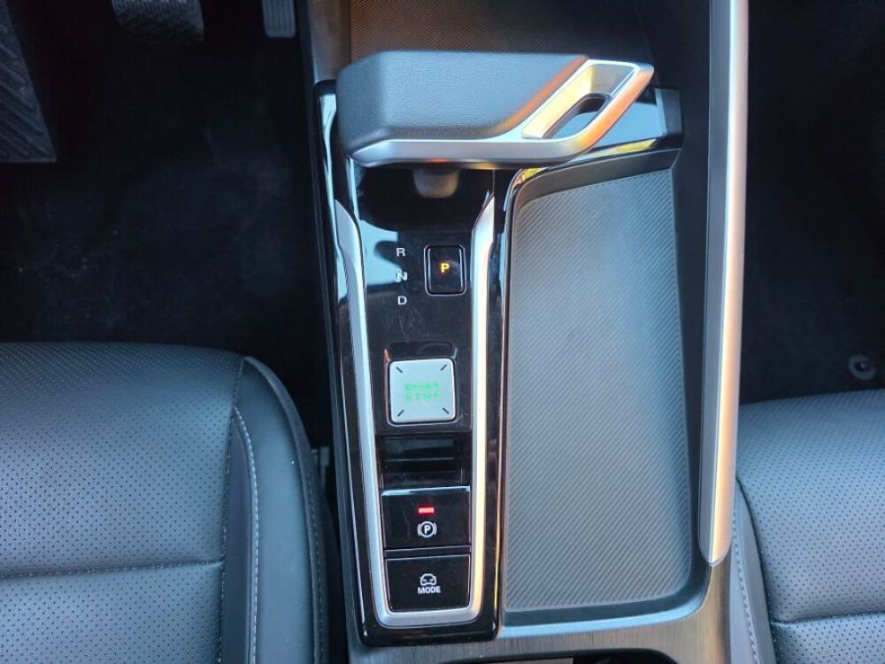 ZS EV HYBRID 1.5 197cv BVA 4X2 LUXURY 360&deg; SC JA18 Key Less 2025 occasion 33700 M&eacute;rignac