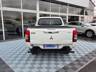 L200 2.2 DI-D 150 BVM6 4WD CLUB CAB INVITE CLIM 2019 occasion 33700 M&eacute;rignac