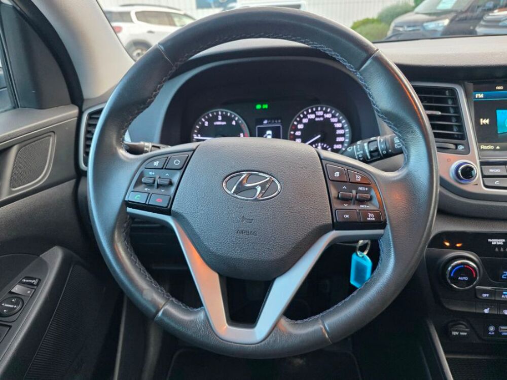 Tucson III 1.7 CRDI 115 BVM6 NAVI PACK Camera SC 2017 occasion 33700 M&eacute;rignac