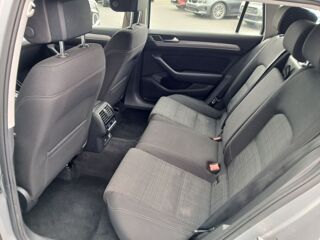 Passat VIII 2.0 TDI 122 DSG7 STYLE BUSINESS GPS Radars ACC Hayon EL 2021 occasion 33700 M&eacute;rignac