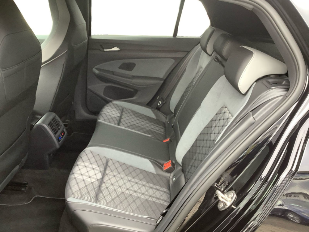 Golf VIII 1.5 eTSI 150 BVA7 R LINE JA18 ACC Camera Hifi 2024 occasion 33700 M&eacute;rignac