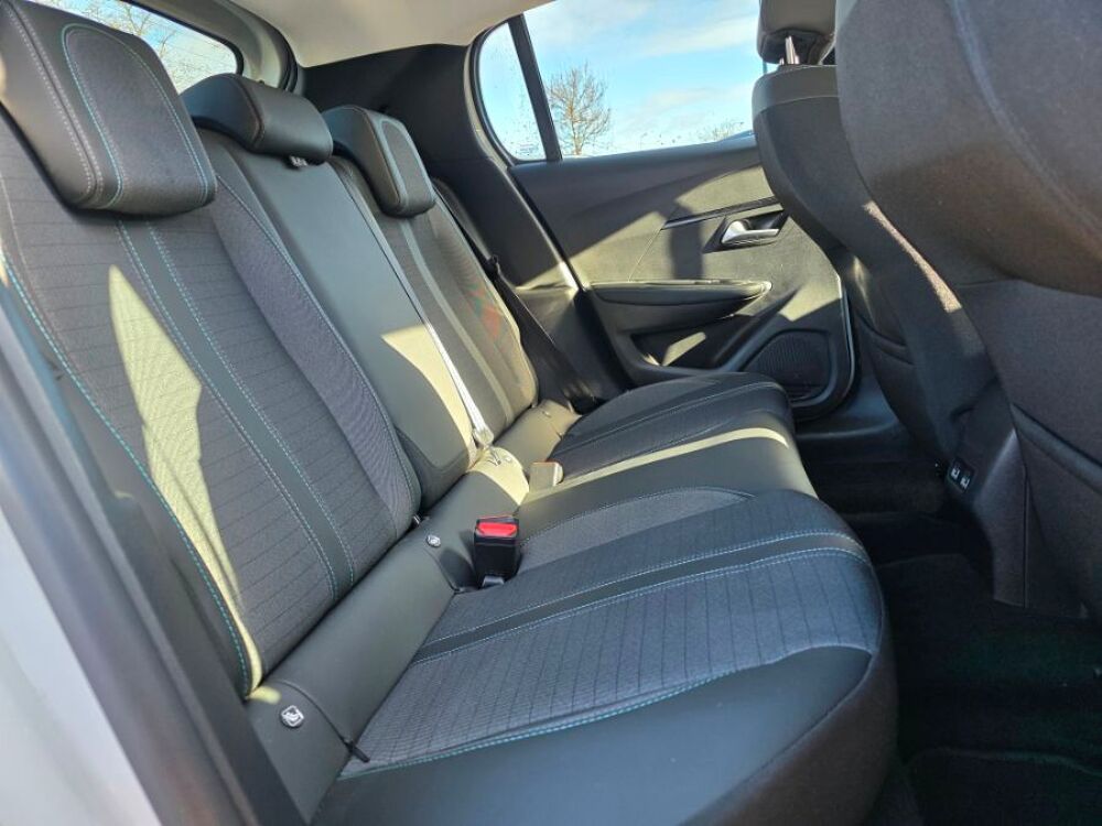 208 II 1.2 PureTech 100 BVM6 ALLURE PACK Cockpit 3D Camera 1&egrave;re 2022 occasion 33700 M&eacute;rignac