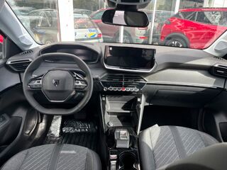 208 II HYBRID 110 e-DCS6 ALLURE PACK NAVI Gtie 06/29 2026 occasion 47240 Castelculier