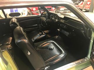 Mustang COUPE V8 TOIT VINYL 19457 Miles d'origine 1968 occasion 84150 Jonqui&egrave;res