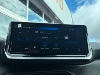 208 II HYBRID 110 e-DCS6 ALLURE PACK NAVI Gtie 06/29 2026 occasion 47240 Castelculier