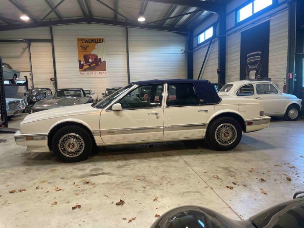 Seville 4.5 V8 TOIT VINYL 1990 occasion 84150 Jonqui&egrave;res