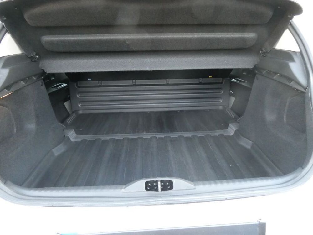C35 Soci&eacute;t&eacute; 1.2 PureTech 83 Ph.2 FEEL NAV Radar 2PL 8950&curren;HT 2022 occasion 33700 M&eacute;rignac