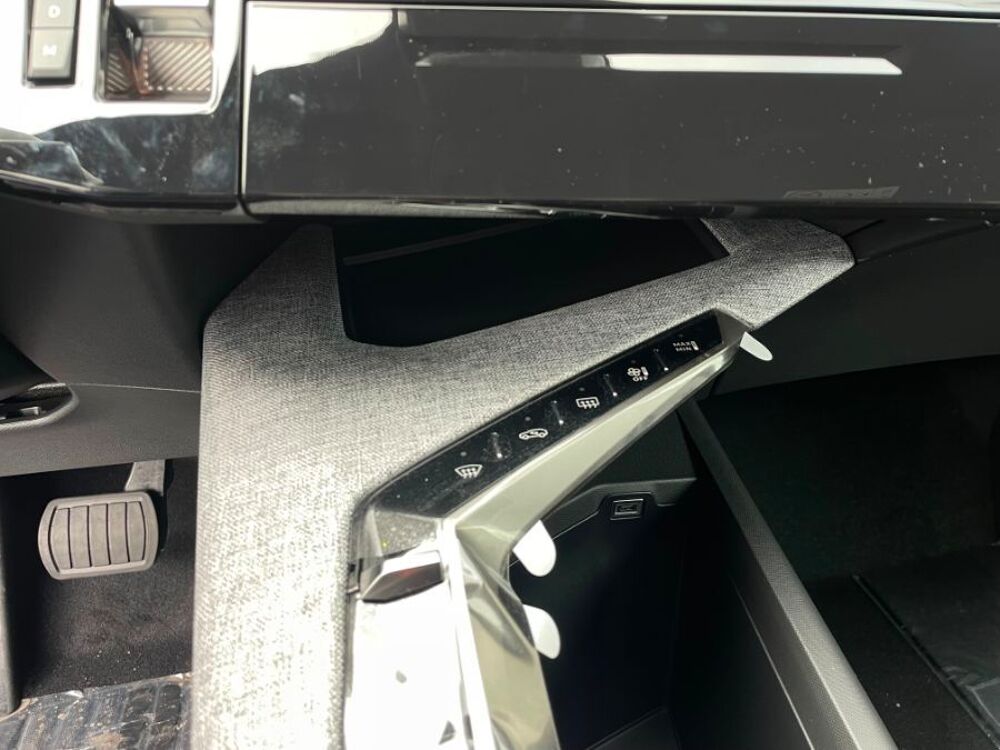 3008 HYBRID 145 e-DCS6 ALLURE CarPlay 2025 occasion 33700 M&eacute;rignac