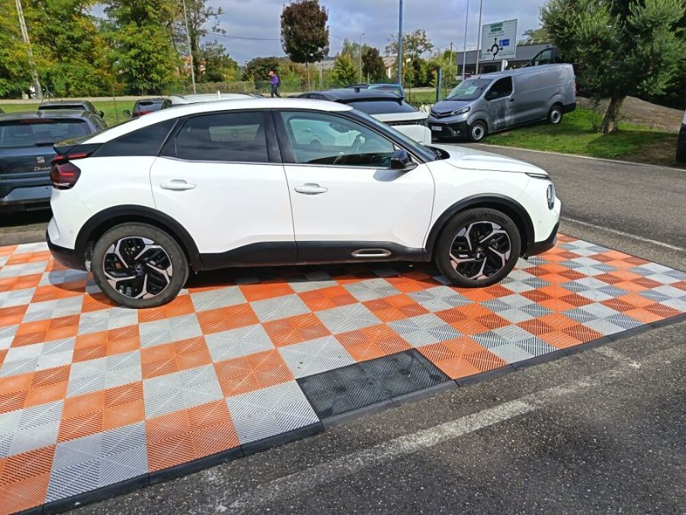 C4 1.5 BlueHDI 130 EAT8 SHINE GPS 2022 occasion 33700 M&eacute;rignac