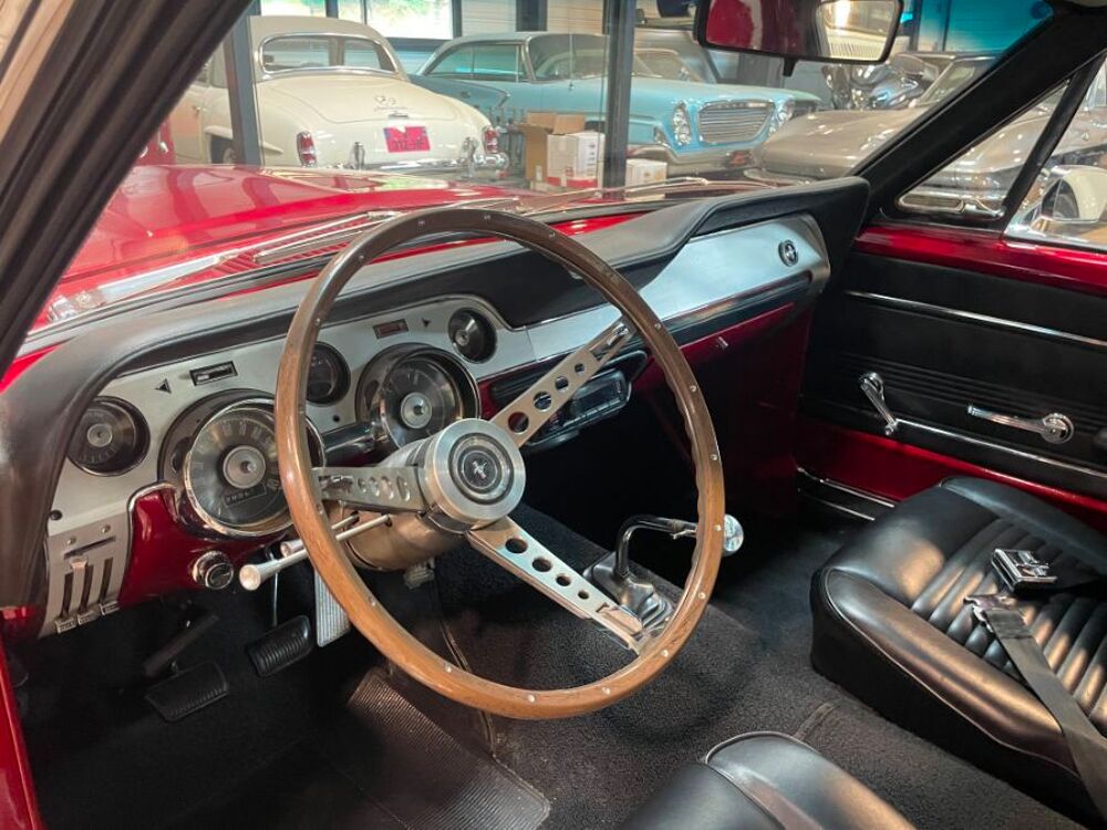 Mustang FASTBACK 1967 occasion 84150 Jonqui&egrave;res
