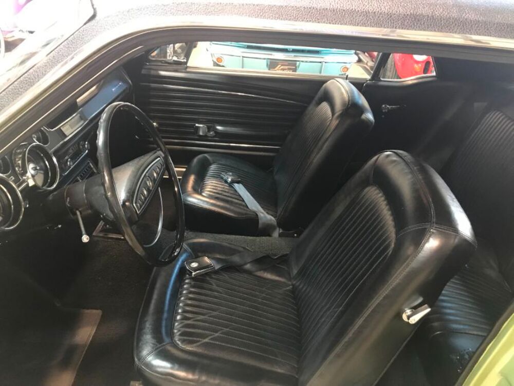 Mustang COUPE V8 TOIT VINYL 19457 Miles d'origine 1968 occasion 84150 Jonqui&egrave;res