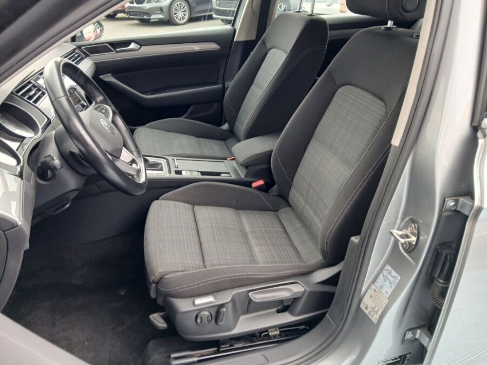 Passat VIII 2.0 TDI 122 DSG7 STYLE BUSINESS GPS Radars ACC Hayon EL 2021 occasion 33700 M&eacute;rignac
