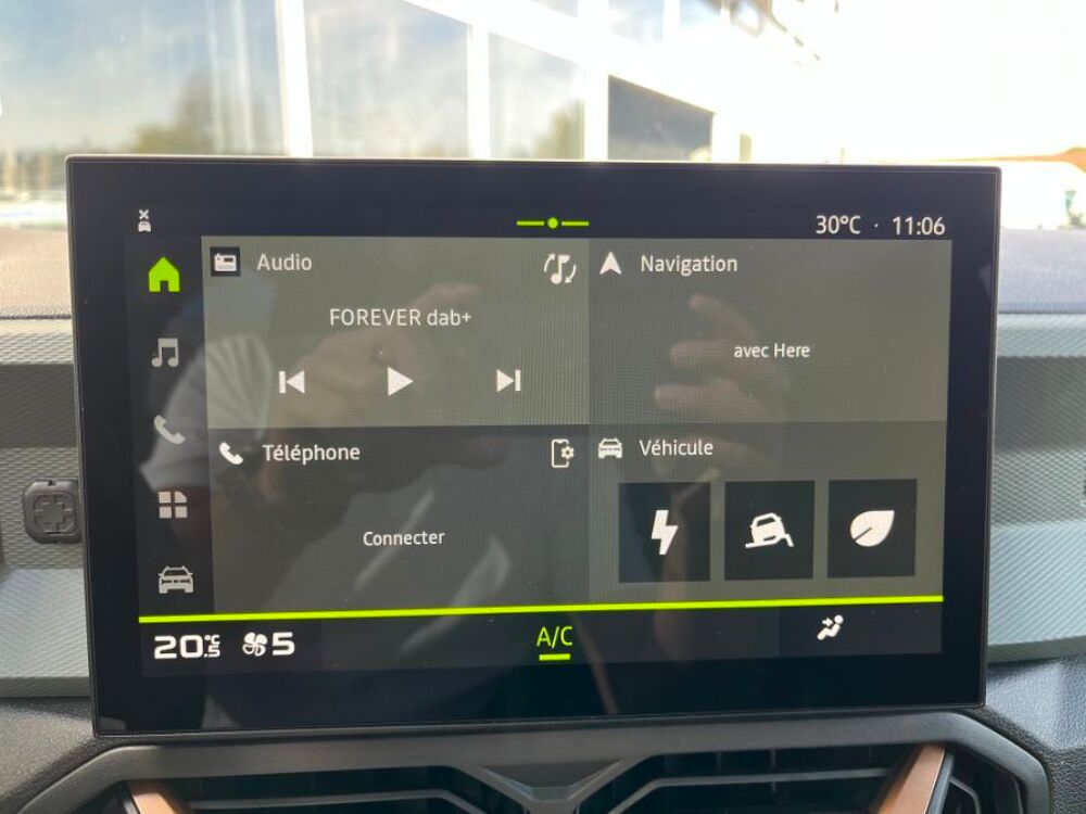 Duster 1.6 HYBRID 140 BVA 4X2 EXTREME PLUS GPS 360&deg; JA18 2025 occasion 47240 Castelculier