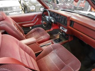 Mustang CABRIOLET V6 1985 occasion 84150 Jonqui&egrave;res