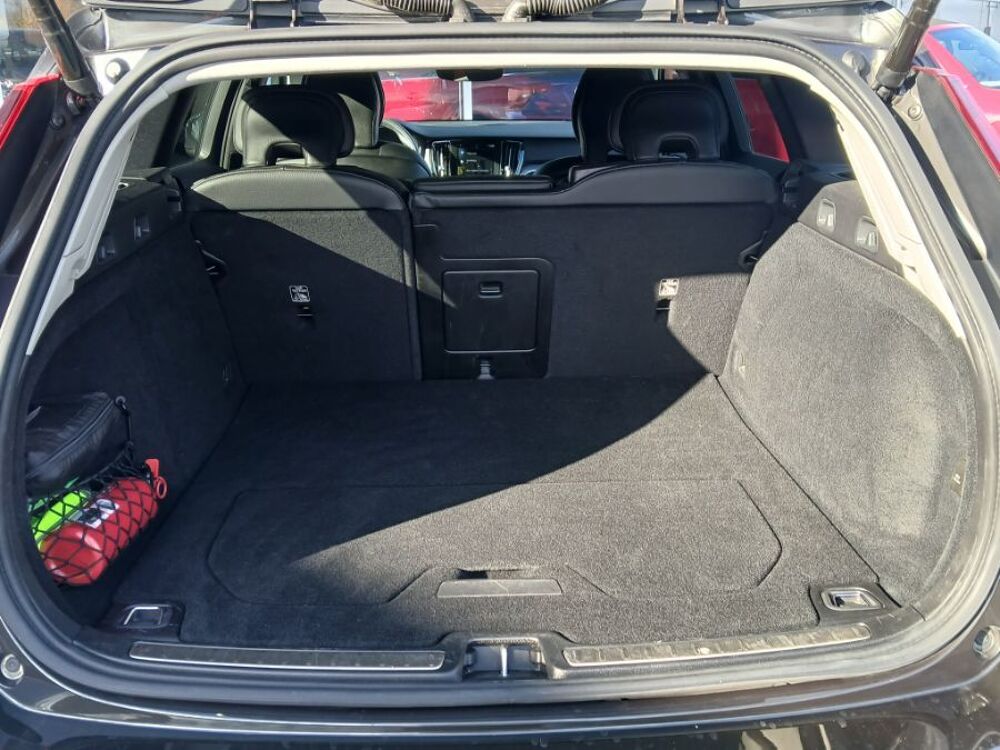 V60 B4 2.0 197cv Geartronic8 Hybride PACK CUIR Hayon EL. 4SC 1&egrave;r 2023 occasion 33700 M&eacute;rignac