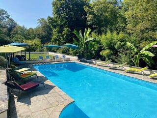  Villa � vendre 15 + pi�ces 399 m�