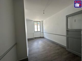  Appartement à louer 3 pièces 81 m²