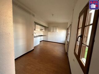  Appartement à louer 3 pièces 80 m²