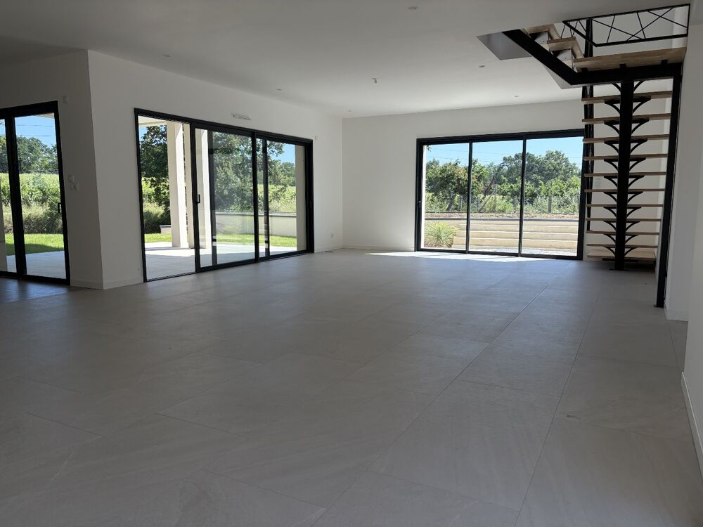 � vendre  Maison Juign�-sur-Loire (49610)