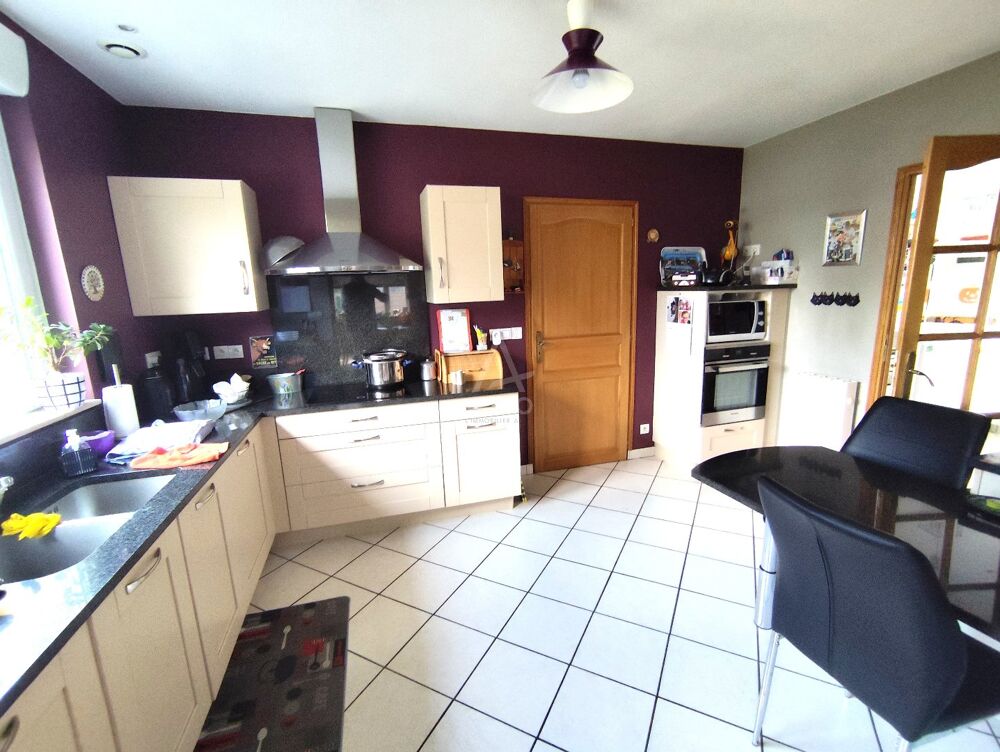 Maison 9 pièces 106 m² · à Wormhout · 106 m² · 280 000 €