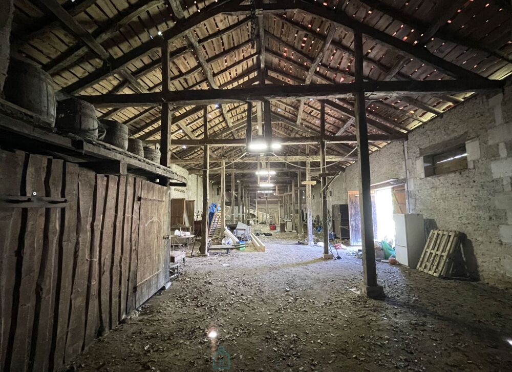 à vendre  Villa Barbezieux-Saint-Hilaire (16300)