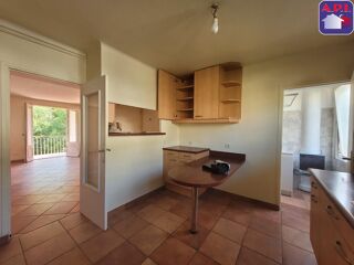  Appartement à louer 3 pièces 81 m²