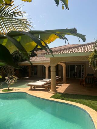  Maison � vendre 4 pi�ces 200 m� Ngaparou