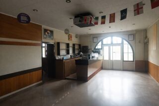  Immeuble à vendre 15 + pièces 370 m²