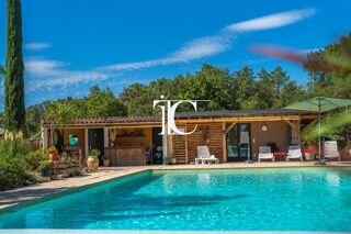  Villa à vendre 15 + pièces 326 m²