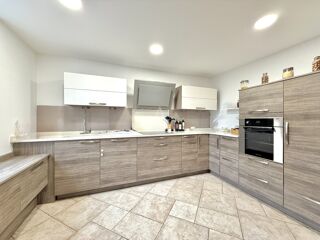  Maison  vendre 6 pices 170 m