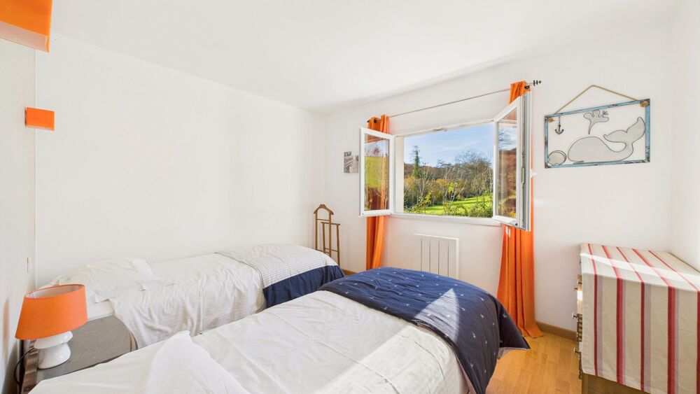 � vendre  Villa Guiche (64520)