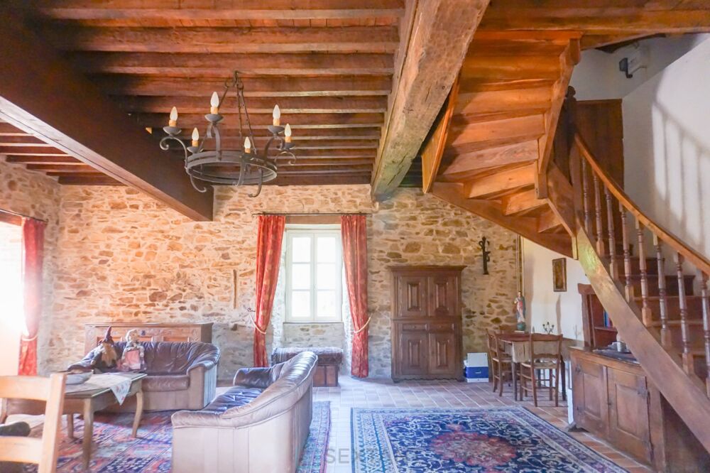 � vendre  Villa Saint-Jory-de-Chalais (24800)