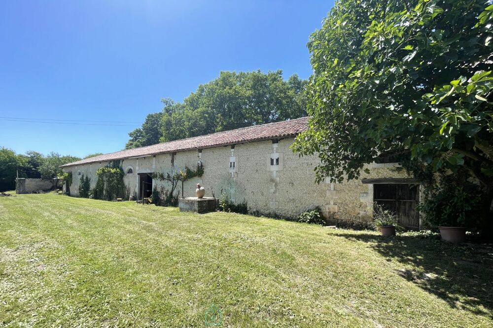 à vendre  Villa Barbezieux-Saint-Hilaire (16300)