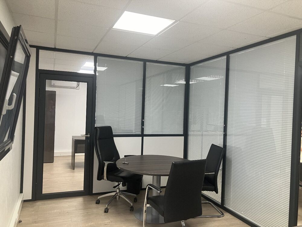   Bureau 