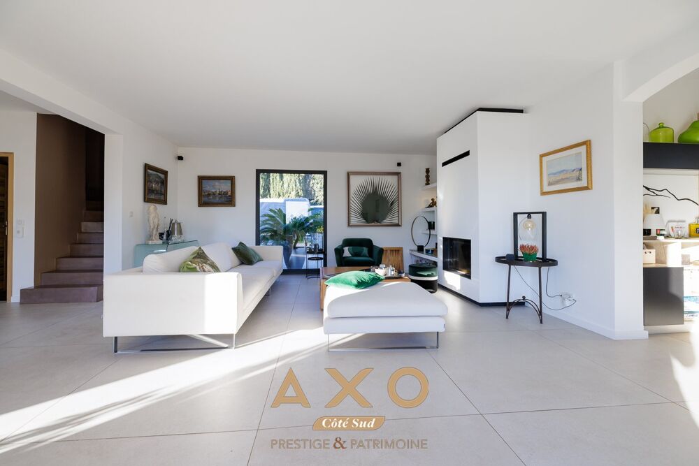 � vendre  Maison �guilles (13510)