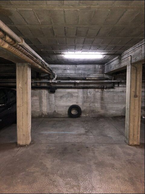  Parking / Garage � louer 