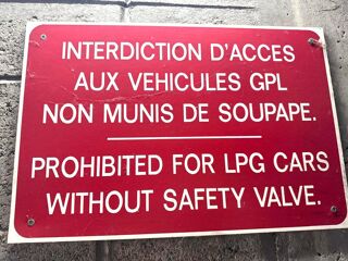  Parking / Garage  vendre 9 m