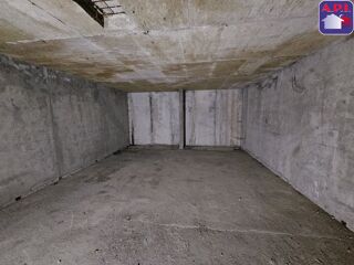  Parking / Garage à vendre 