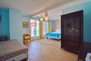  Villa � vendre 15 + pi�ces 700 m�