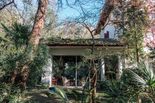  Villa  vendre 14 pices 510 m