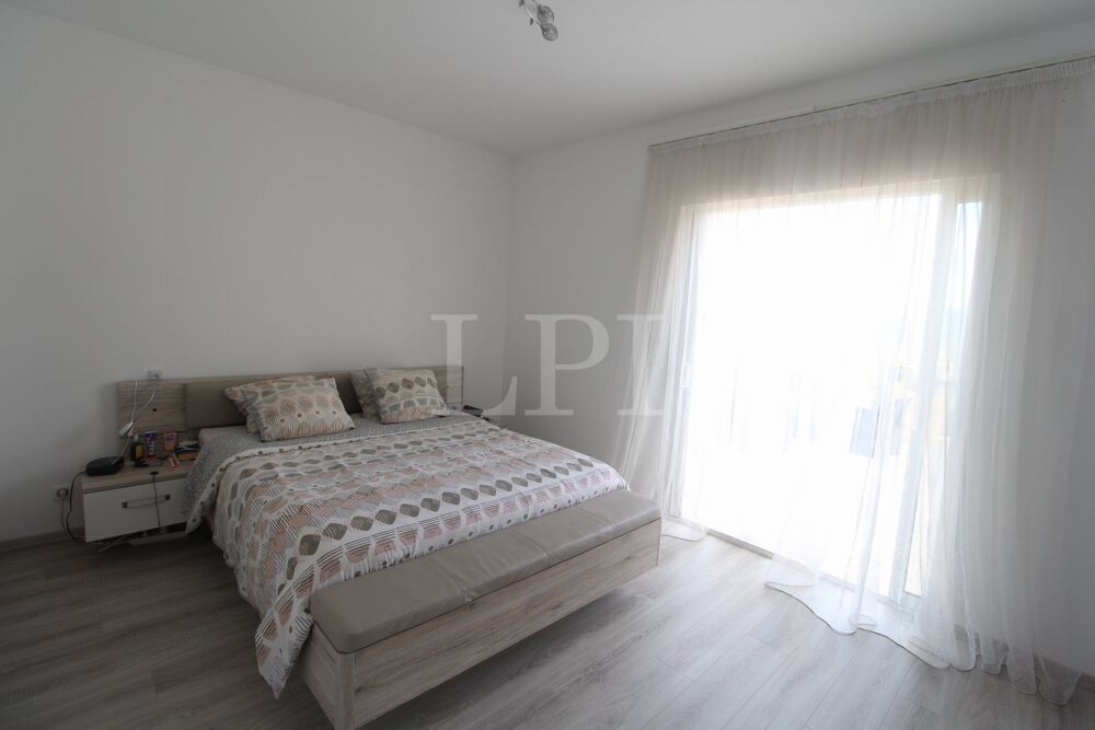 � vendre  Maison Saint-Martin-de-Castillon (84750)